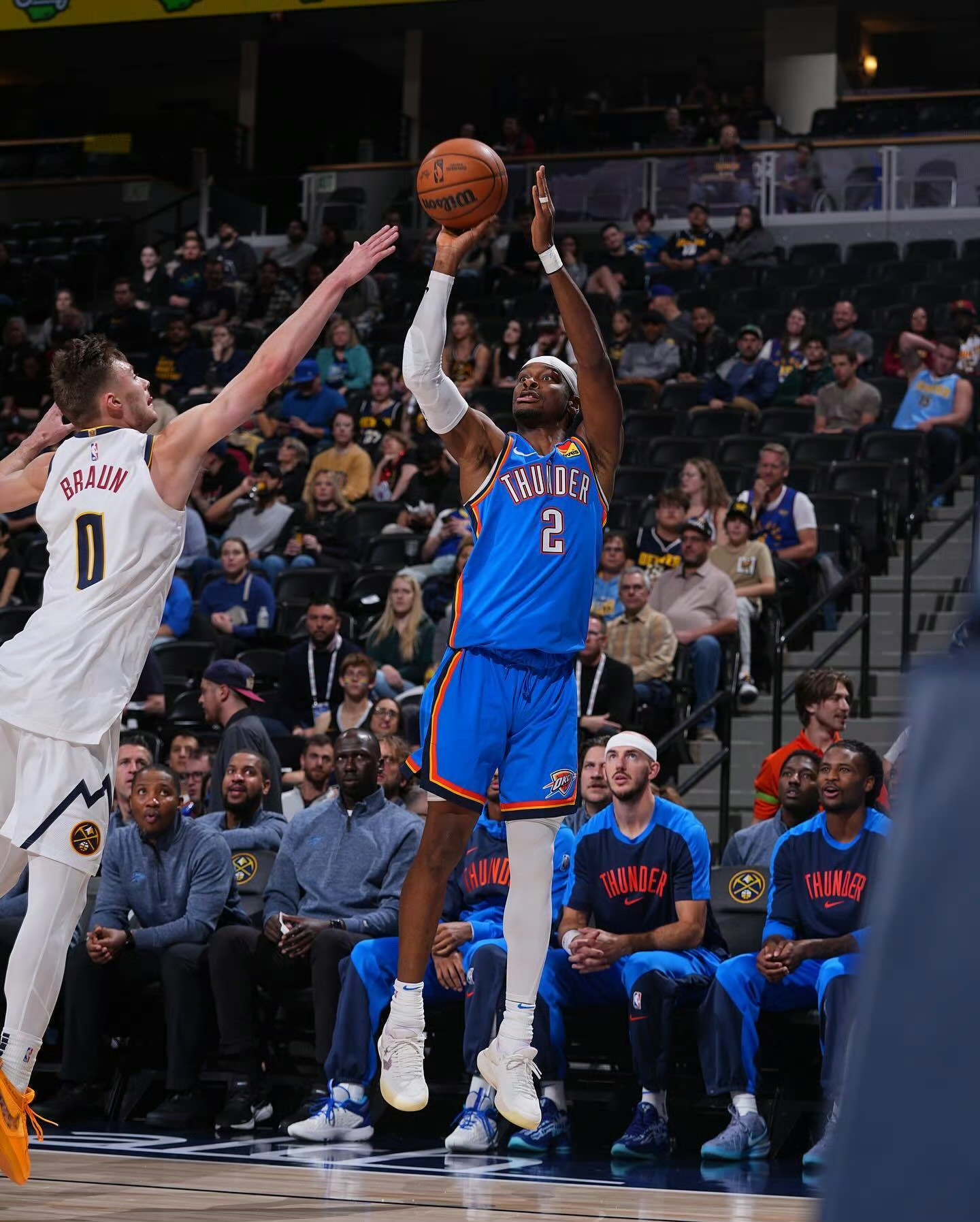 包含波士顿凯尔特人迎NBA常规赛关键赛，集结日豪取连胜，管理层满意，纪律约束更严格的词条